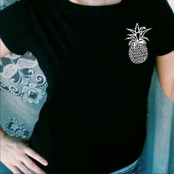 laly’s loves Tops - NWT. 🎀 last one size small 🎀 🍍 pineapple top